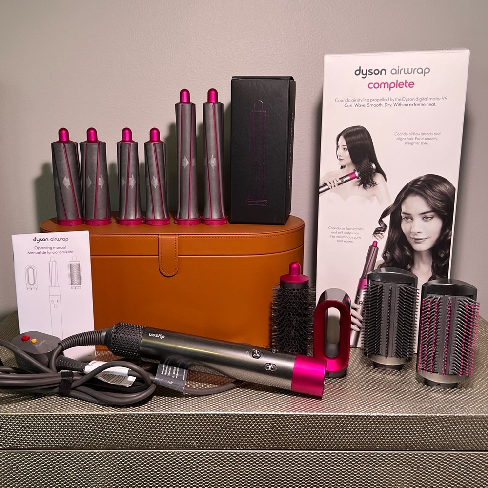 Dyson Airwrap™ Complete with 10 attachments
